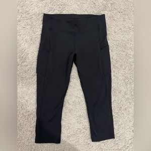 Lululemon crop leggings - with zip back pocket and side pockets